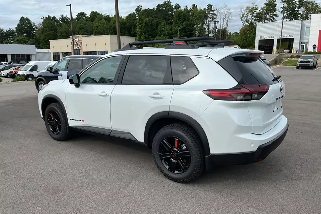 2026 Nissan Rogue SV photo 1