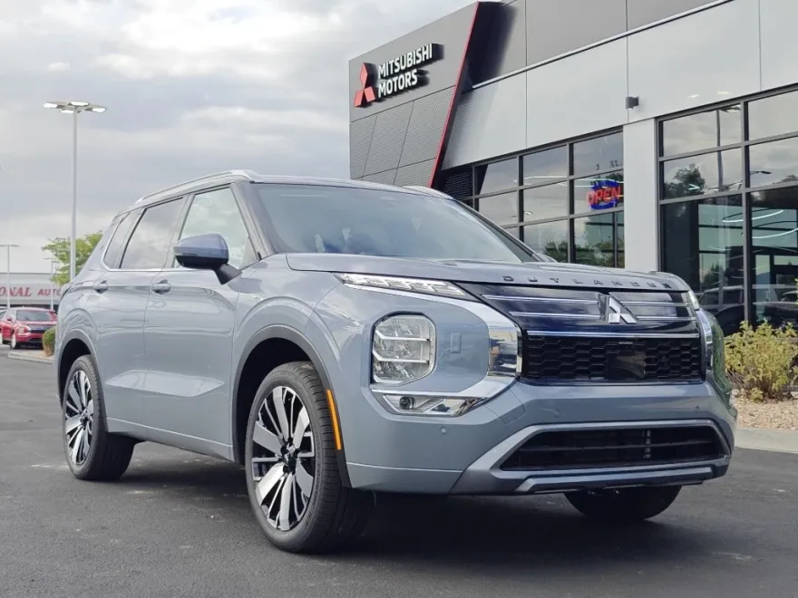 2025 Mitsubishi Outlander SEL GT photo 1