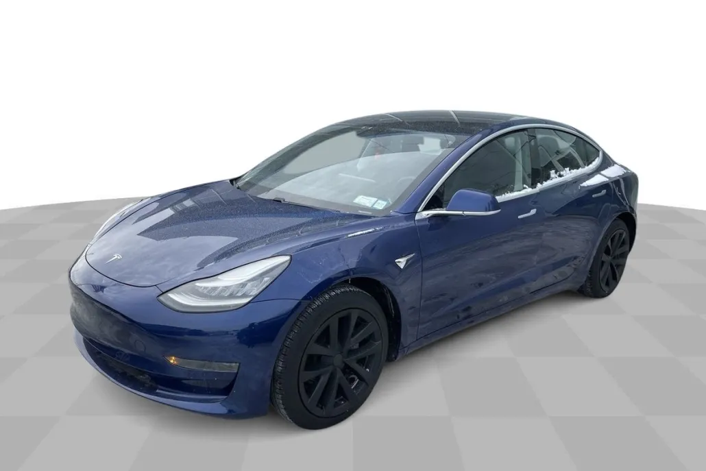 2020 Tesla Model 3 Standard Range Plus photo 1