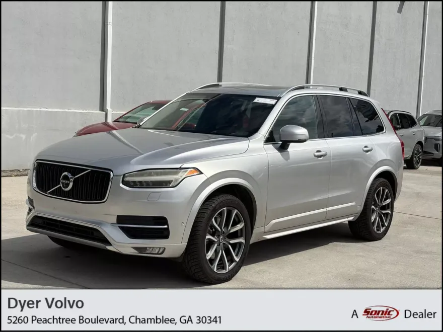 2016 Volvo XC90 T6 Momentum photo 1
