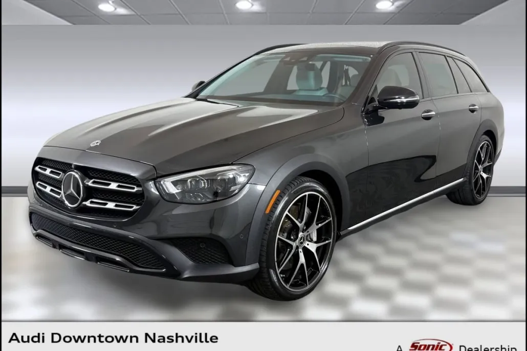 2021 Mercedes Benz E 450 Wagon photo 1