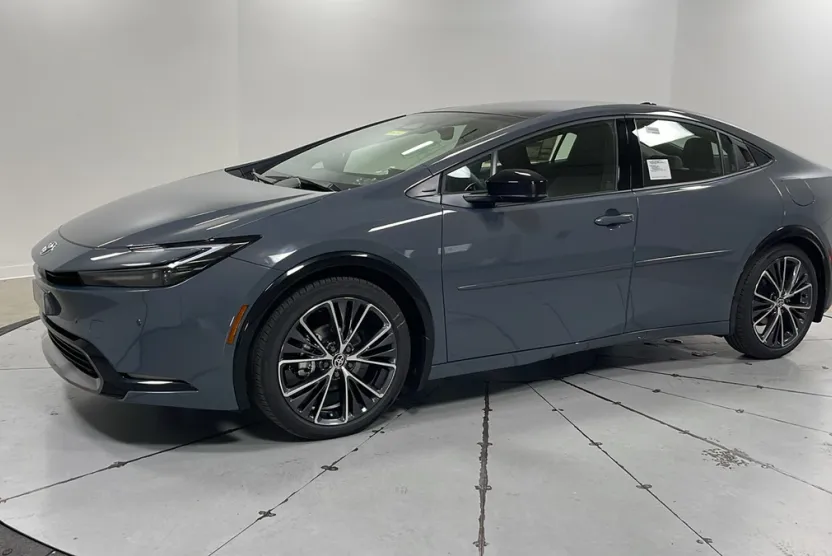 2026 Toyota Prius XLE photo 1