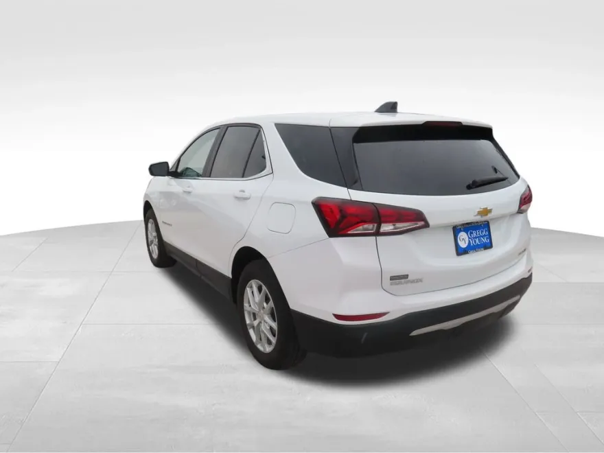 2023 Chevrolet Equinox LT photo 1