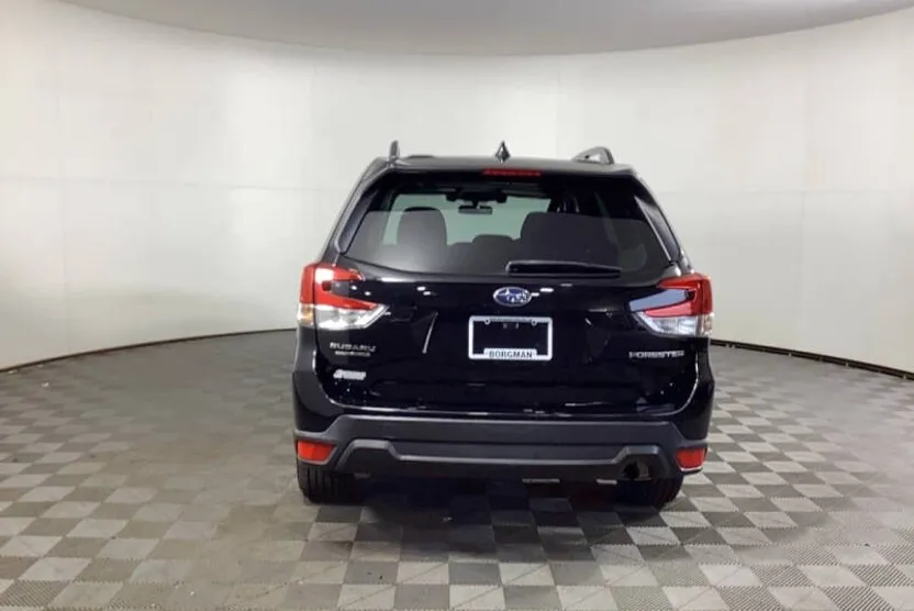 2020 Subaru Forester Premium photo 1