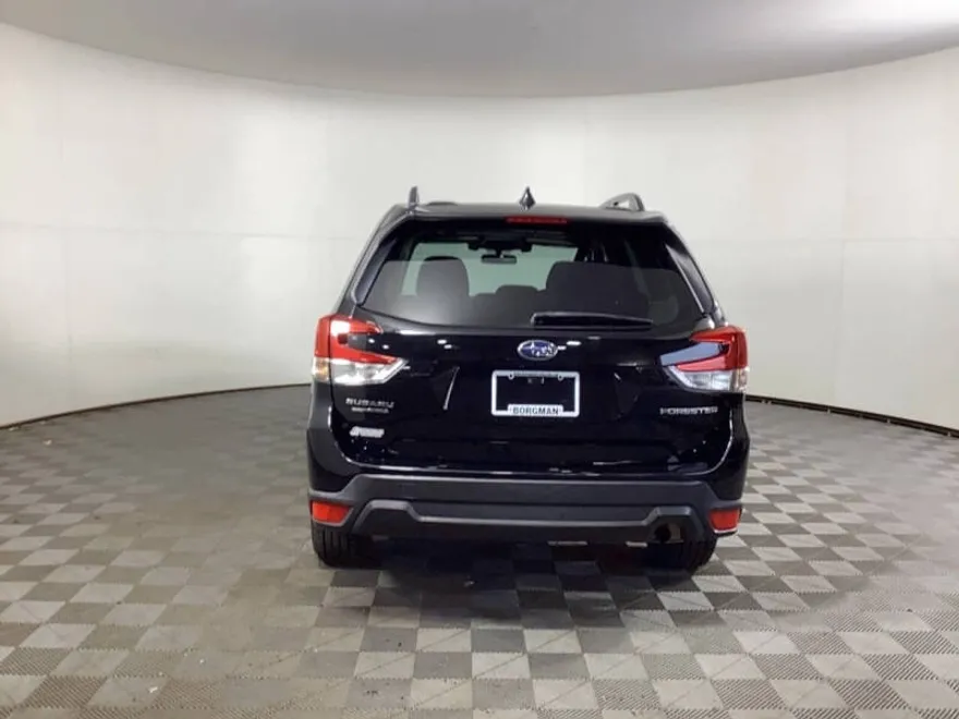 2020 Subaru Forester Premium photo 1