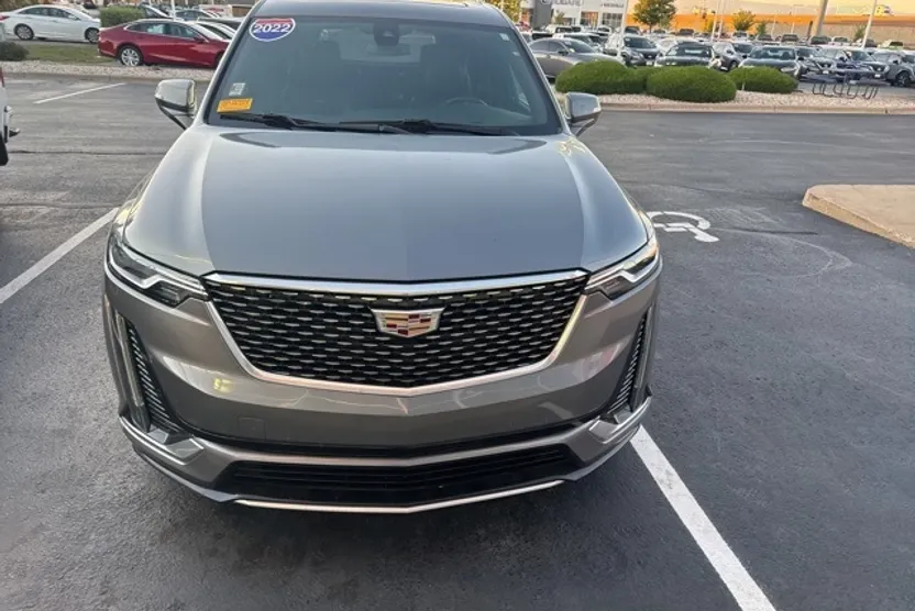 2022 Cadillac XT6 Premium Luxury photo 1