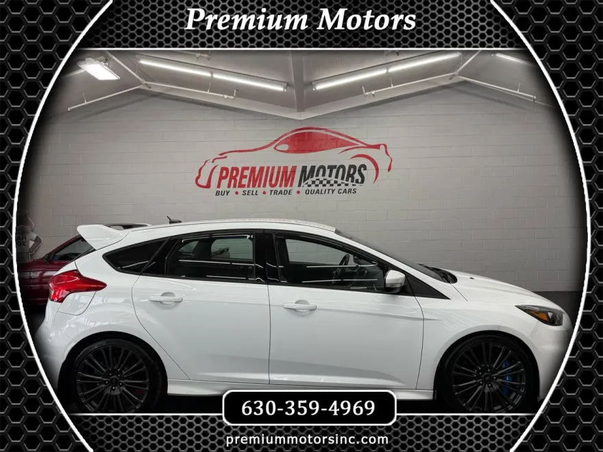 2017 Ford Focus RS photo 1