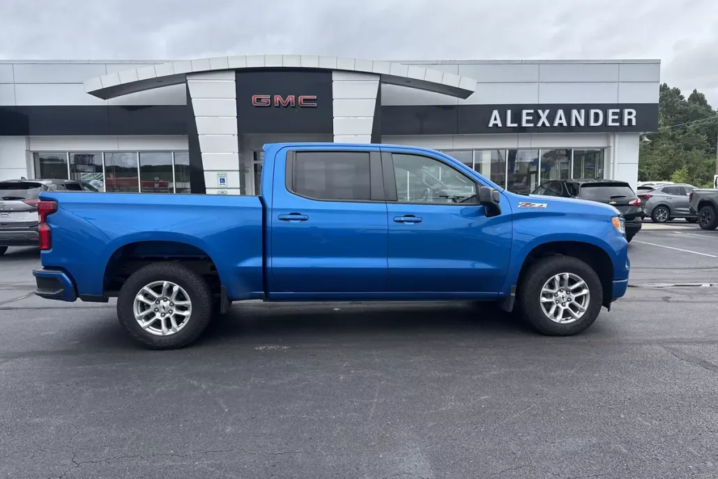 2022 Chevrolet Silverado 1500 RST photo 1