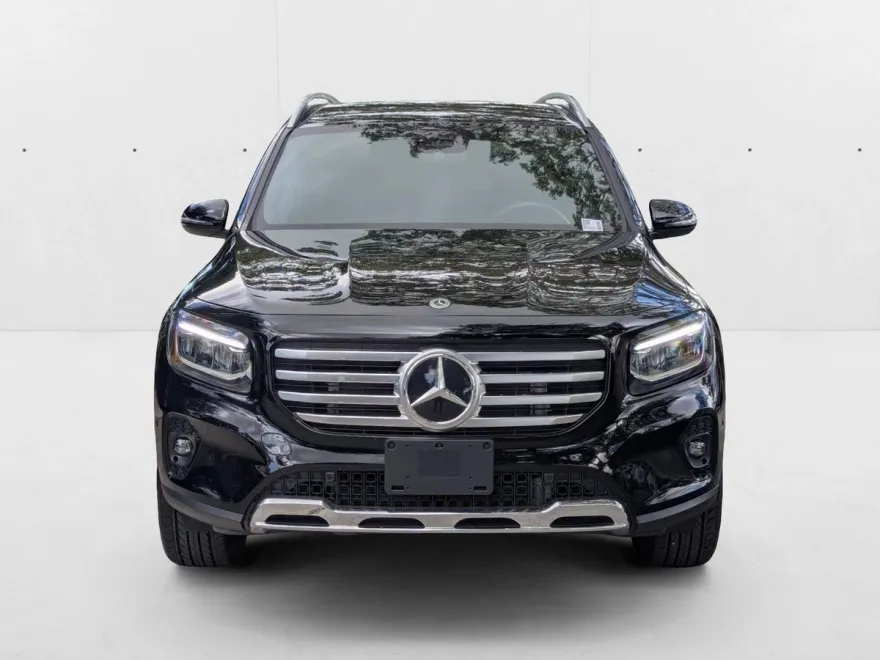 2024 Mercedes Benz GLB 250 4MATIC photo 1