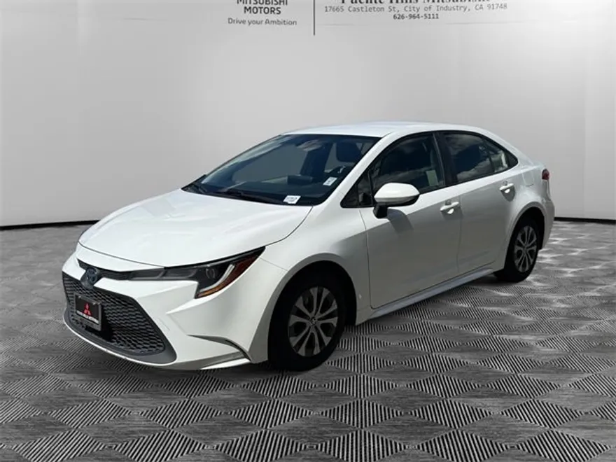 2022 Toyota Corolla Hybrid LE photo 1
