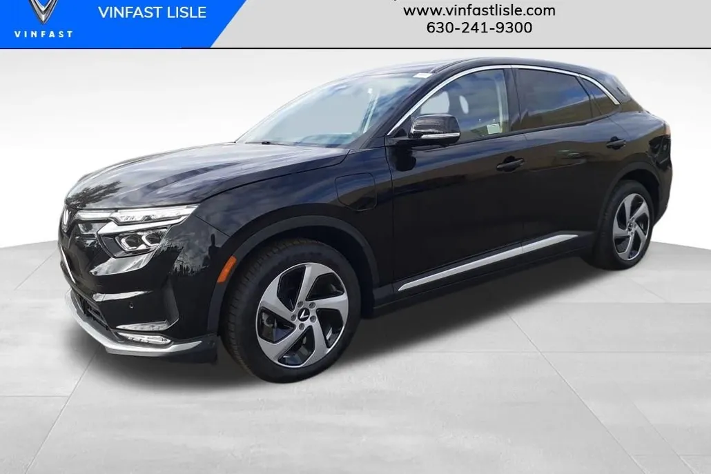 2025 Vinfast VF 8 8 photo 1