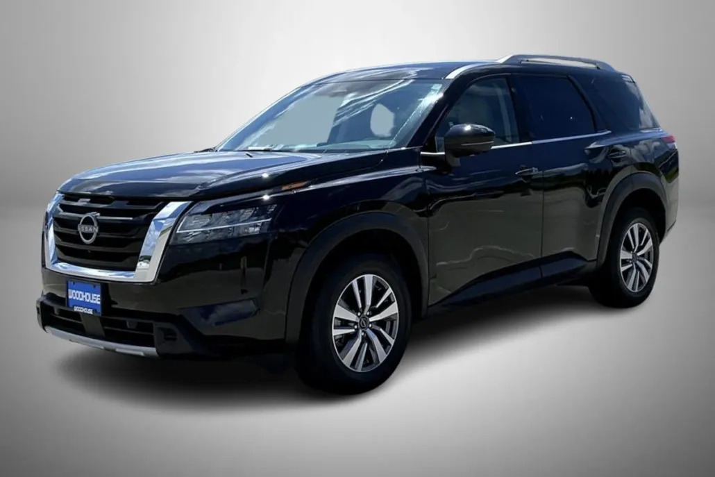 2023 Nissan Pathfinder SL photo 1