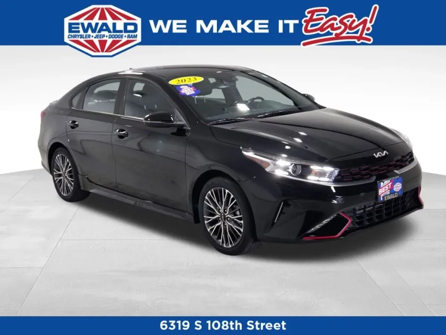2023 Kia Forte GT-Line photo 1