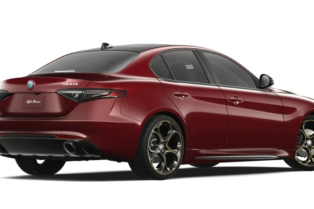 2025 Alfa Romeo Giulia SPRINT photo 1