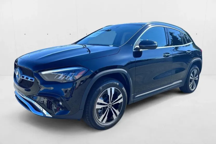2026 Mercedes Benz GLA 250 4MATIC photo 1