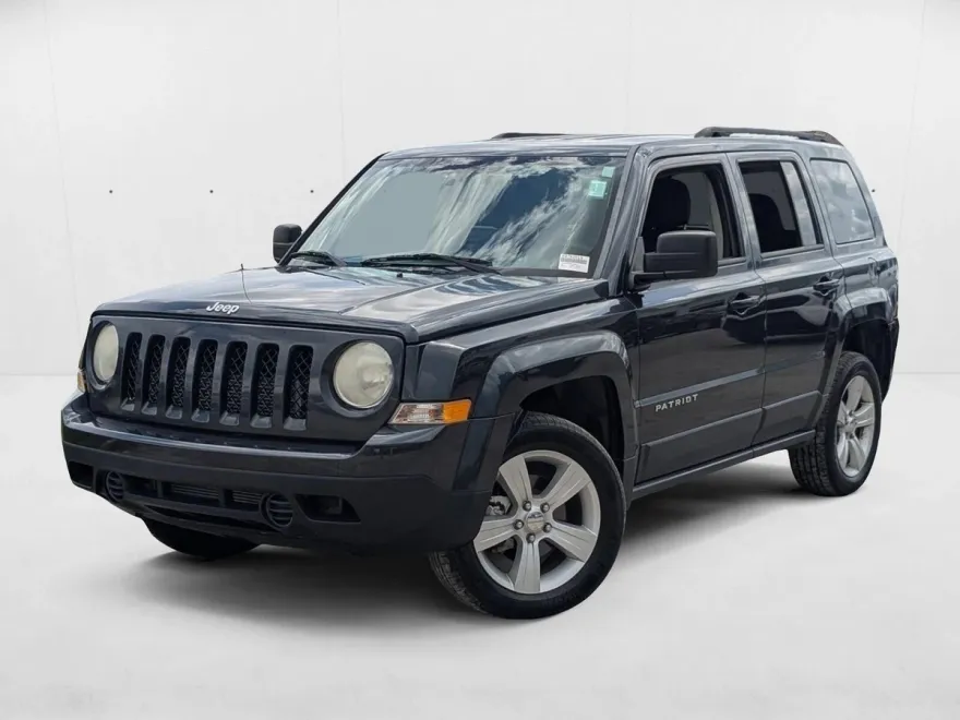 2014 Jeep Patriot Latitude photo 1