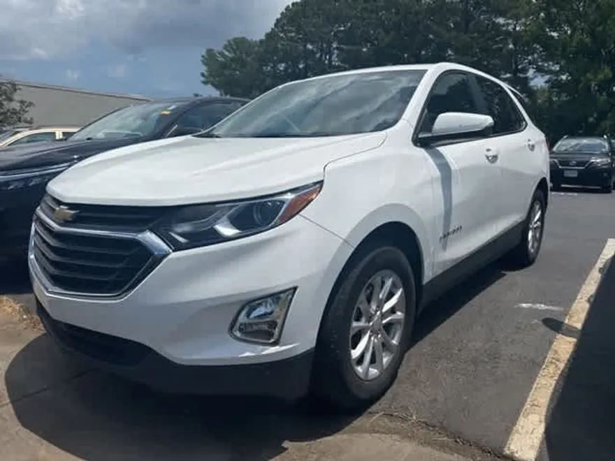 2021 Chevrolet Equinox LT photo 1