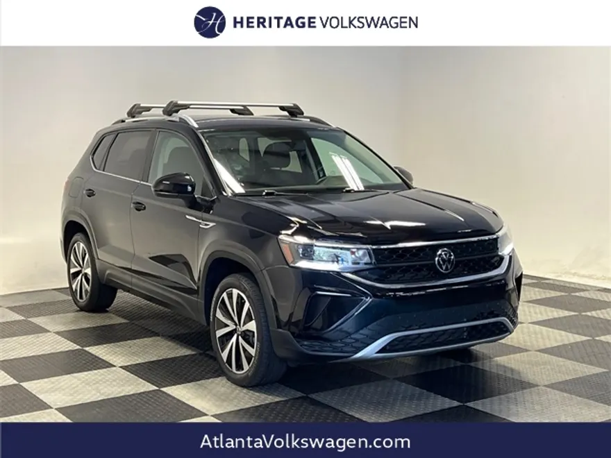 2022 Volkswagen Taos SE photo 1