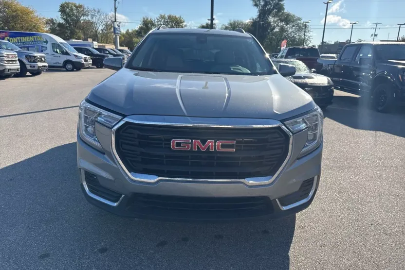 2024 Gmc Terrain SLE photo 1