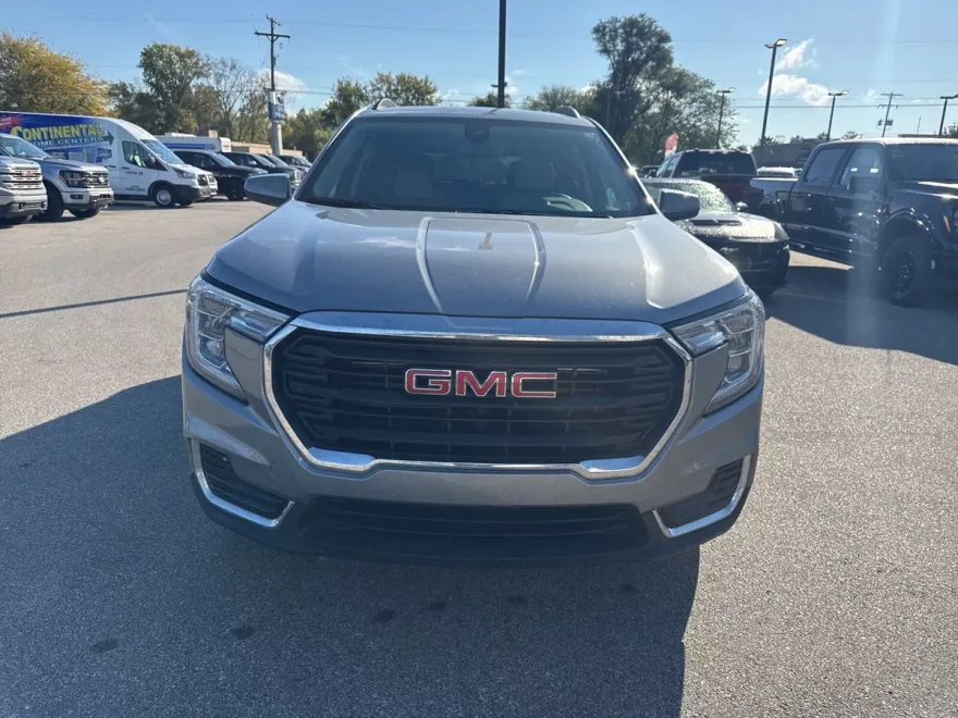 2024 Gmc Terrain SLE photo 1