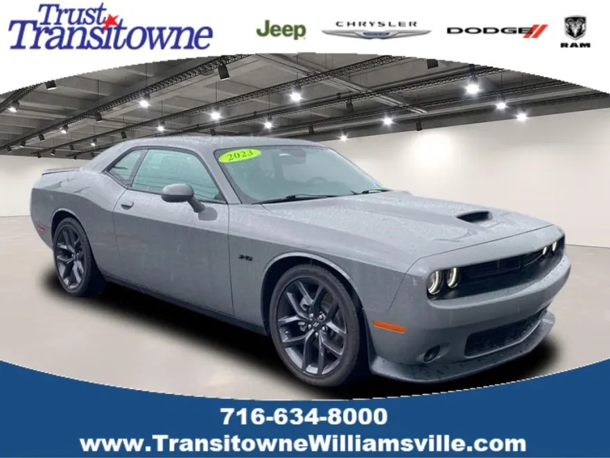 2023 Dodge Challenger R/T photo 1