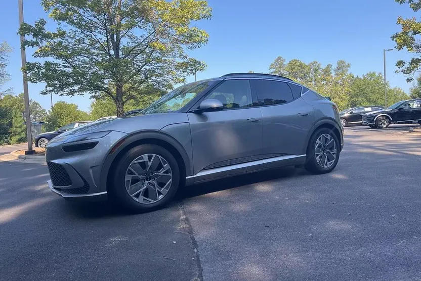 2025 Genesis GV60 RWD photo 1