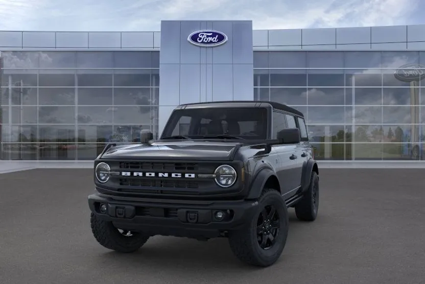 2024 Ford Bronco Black Diamond photo 1