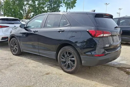 2024 Chevrolet Equinox LS photo 3