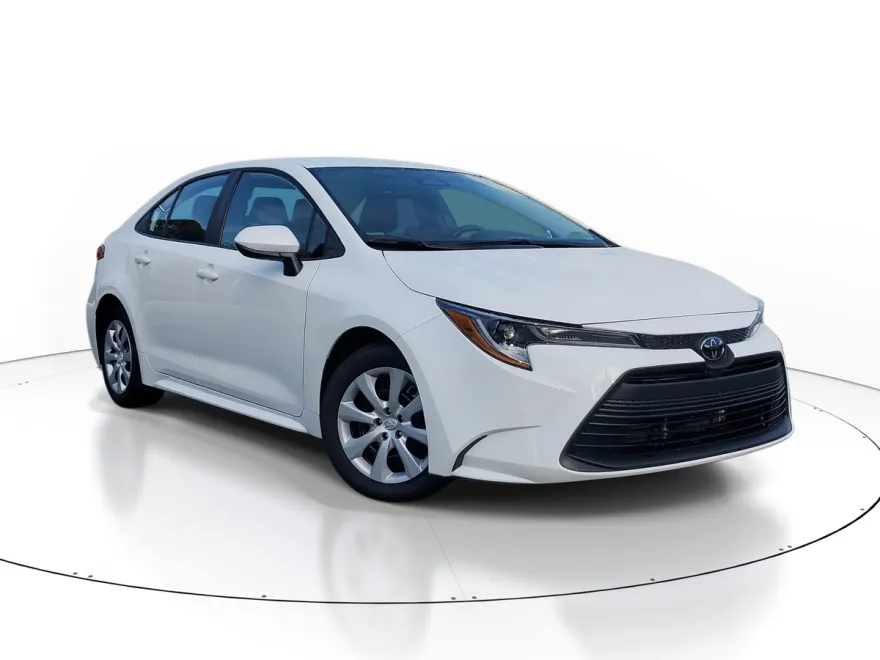 2025 Toyota Corolla LE photo 1