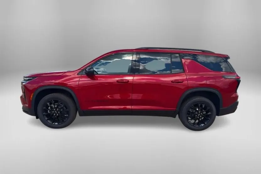 2025 Chevrolet Traverse photo 1