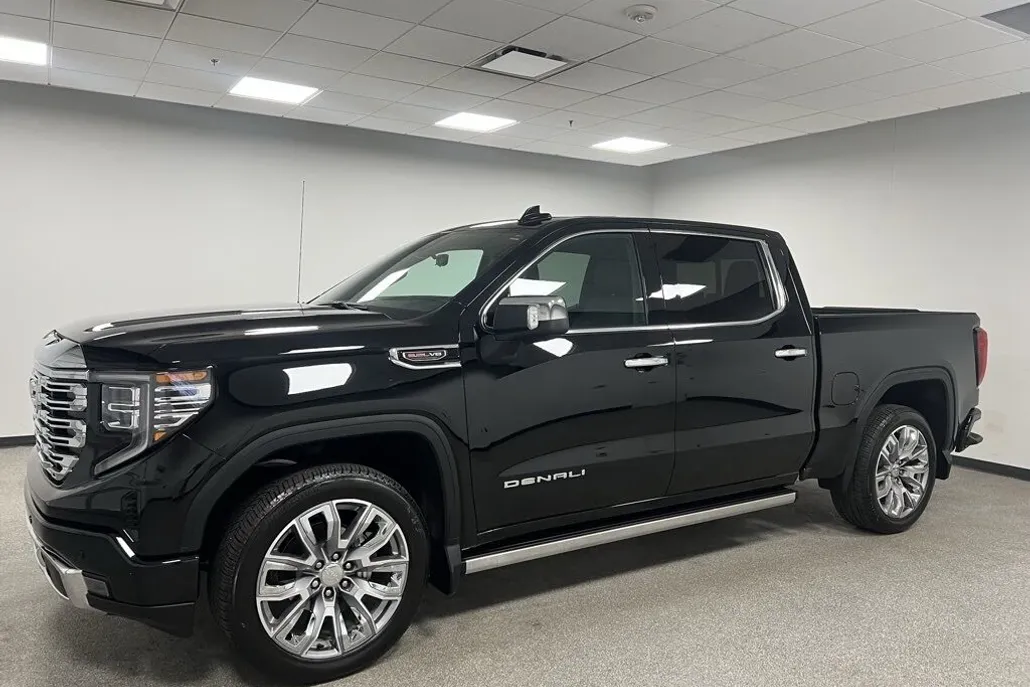 2025 Gmc Sierra 1500 Denali photo 1