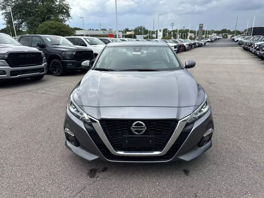 2022 Nissan Altima 2.5 SL photo 1
