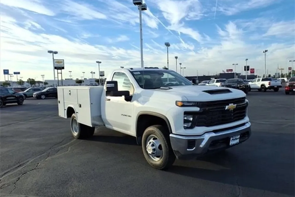 2025 Chevrolet Silverado 3500HD Work Truck photo 1