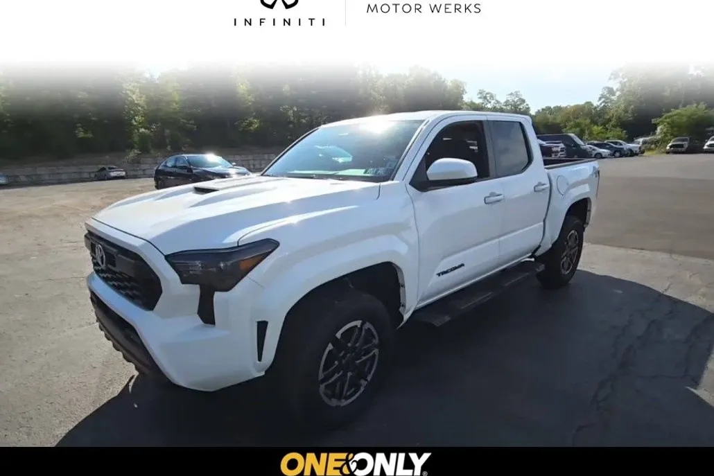 2024 Toyota Tacoma TRD Sport photo 1