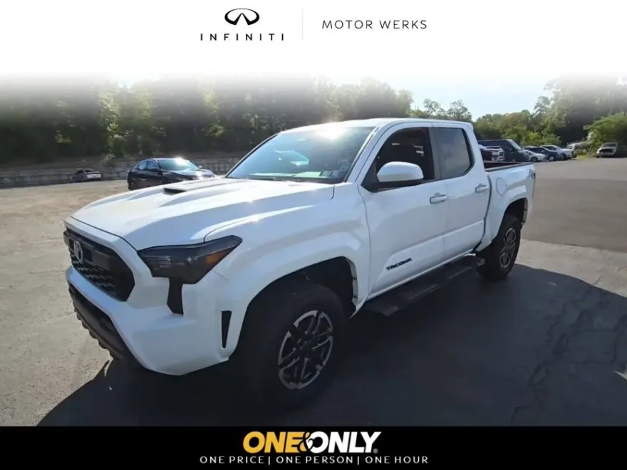 2024 Toyota Tacoma TRD Sport photo 1