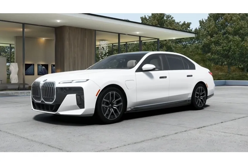2026 Bmw 750e photo 1