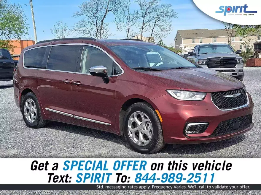 2023 Chrysler Pacifica Limited photo 1