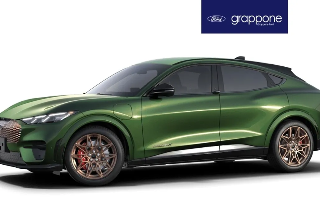 2025 Ford Mustang Mach-E GT photo 1