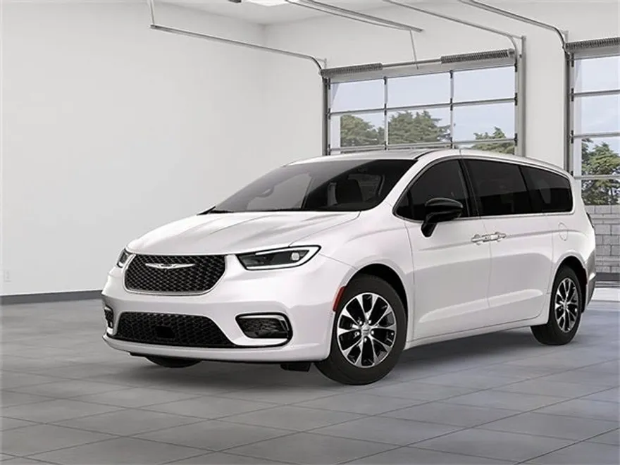 2026 Chrysler Pacifica photo 1