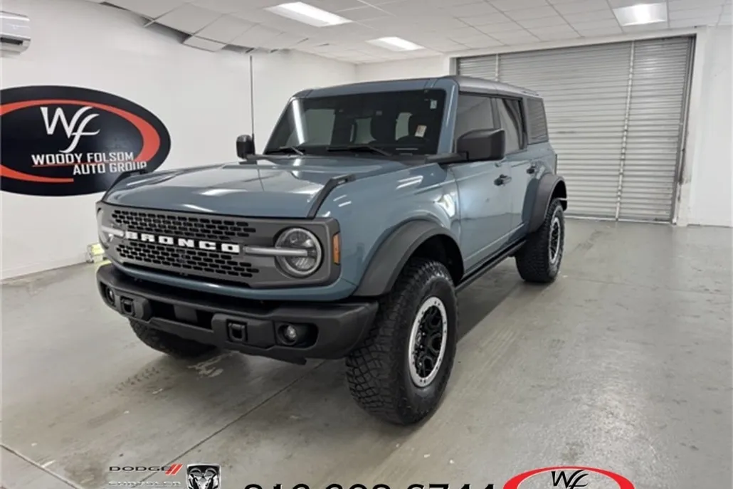 2023 Ford Bronco Badlands photo 1