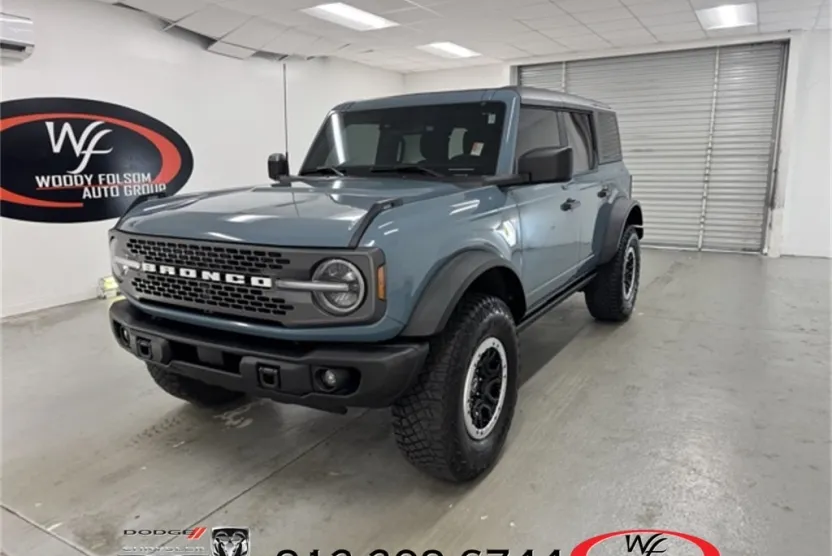 2023 Ford Bronco Badlands photo 1