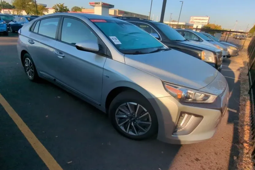 2020 Hyundai Ioniq Electric SE photo 1