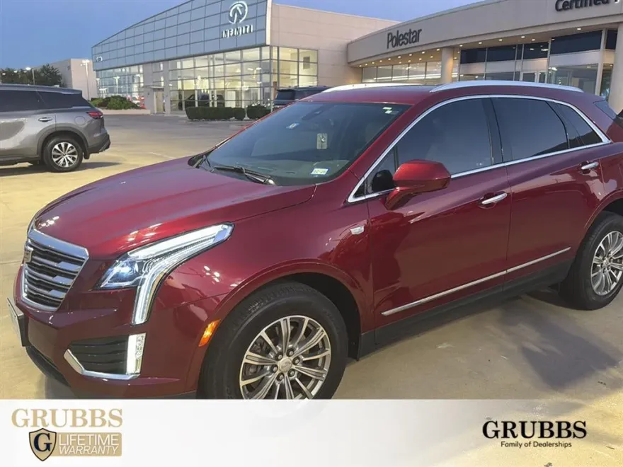 2017 Cadillac XT5 Luxury photo 1