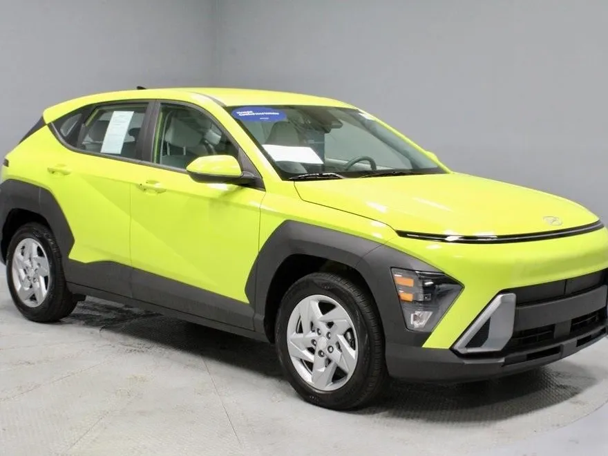 2025 Hyundai Kona SE photo 1