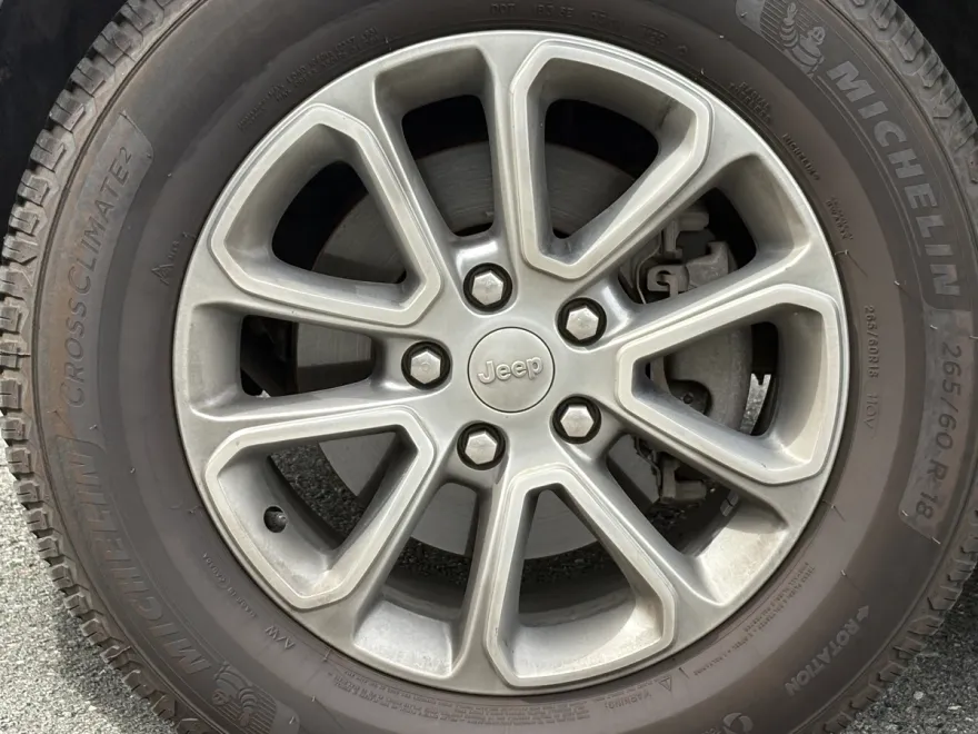2015 Jeep Grand Cherokee Limited photo 1
