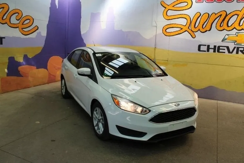 2017 Ford Focus SE photo 1