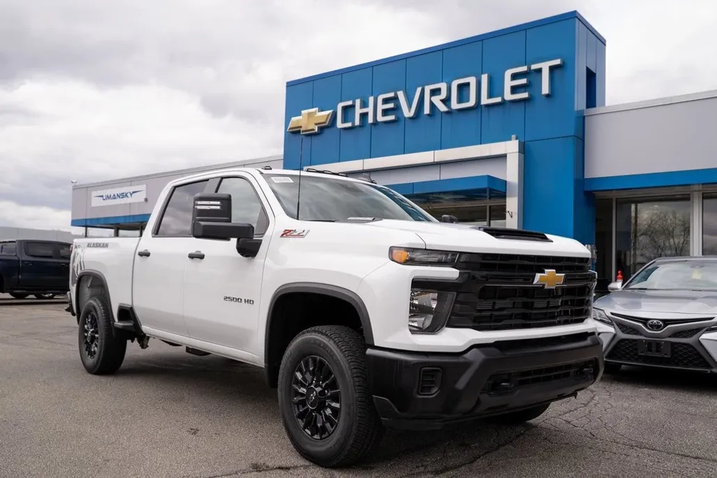 2025 Chevrolet Silverado 2500HD photo 1