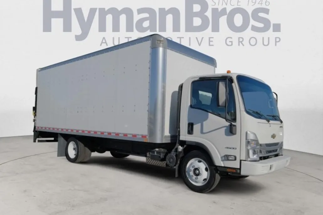 2023 Chevrolet Silverado 4500HD photo 1