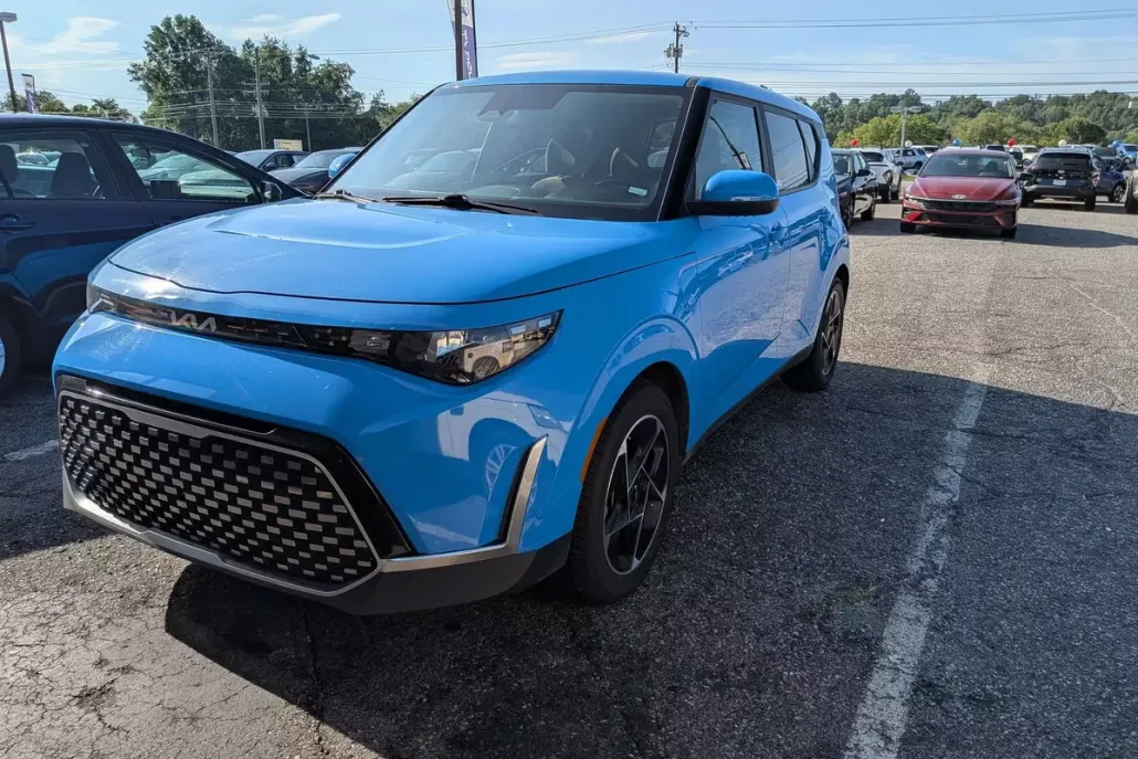 2024 Kia Soul EX photo 1