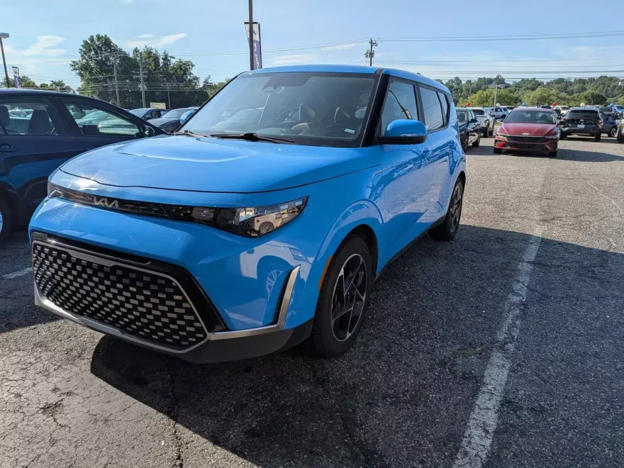2024 Kia Soul EX photo 1